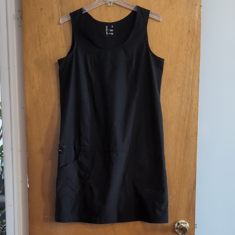 Black Sleeveless Dress